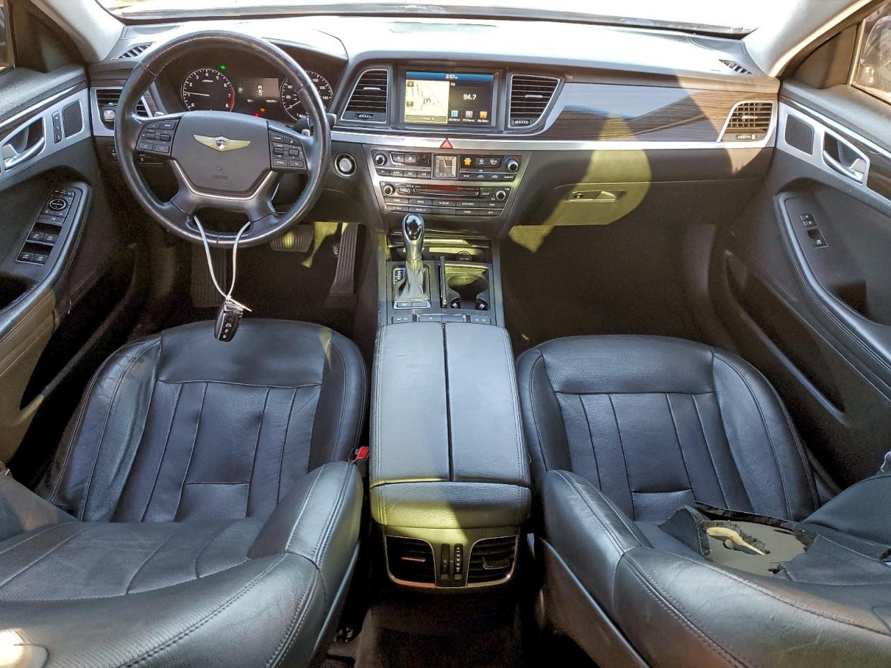 2015 HYUNDAI GENESIS
