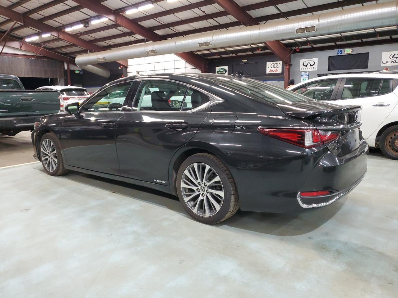 2021 LEXUS ES 300H
