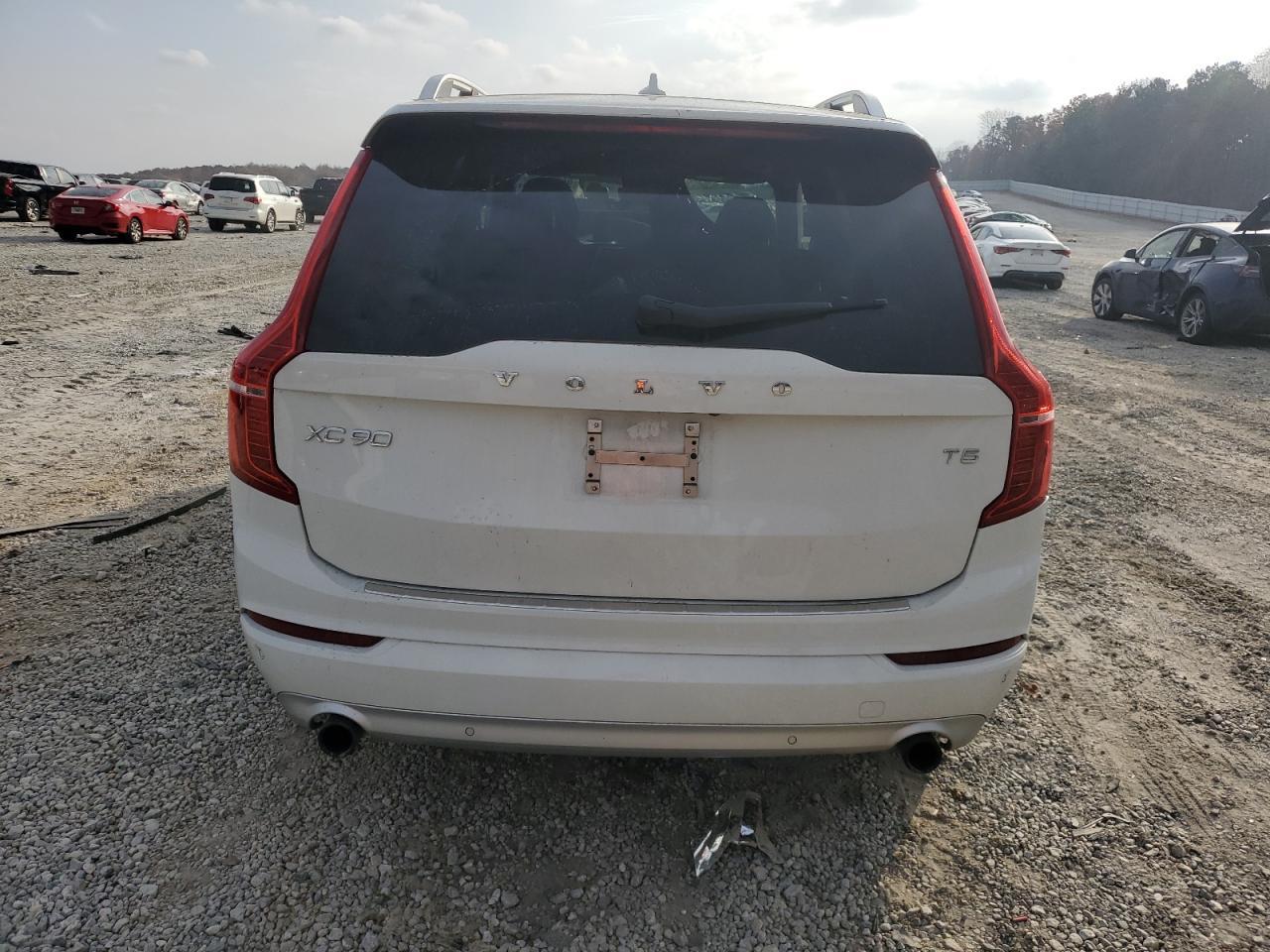 2018 VOLVO XC90