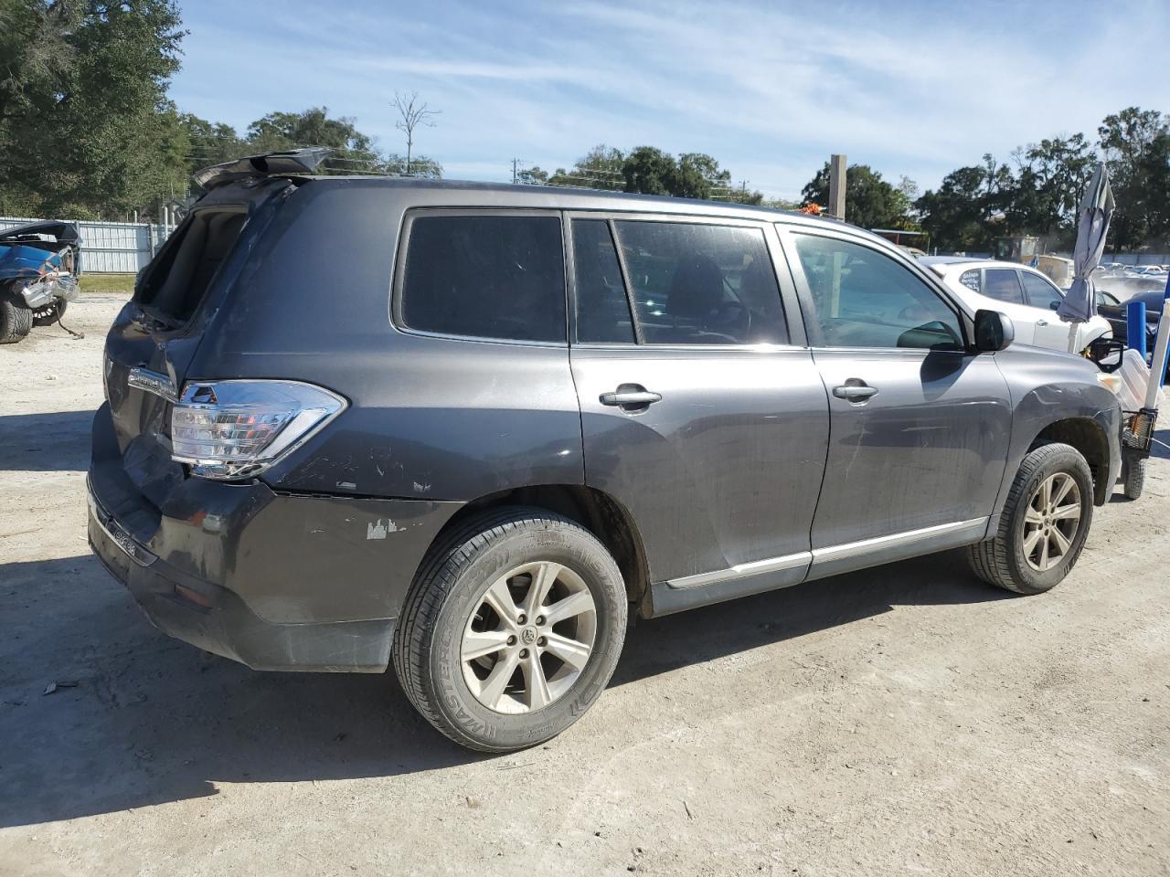 2013 TOYOTA HIGHLANDER