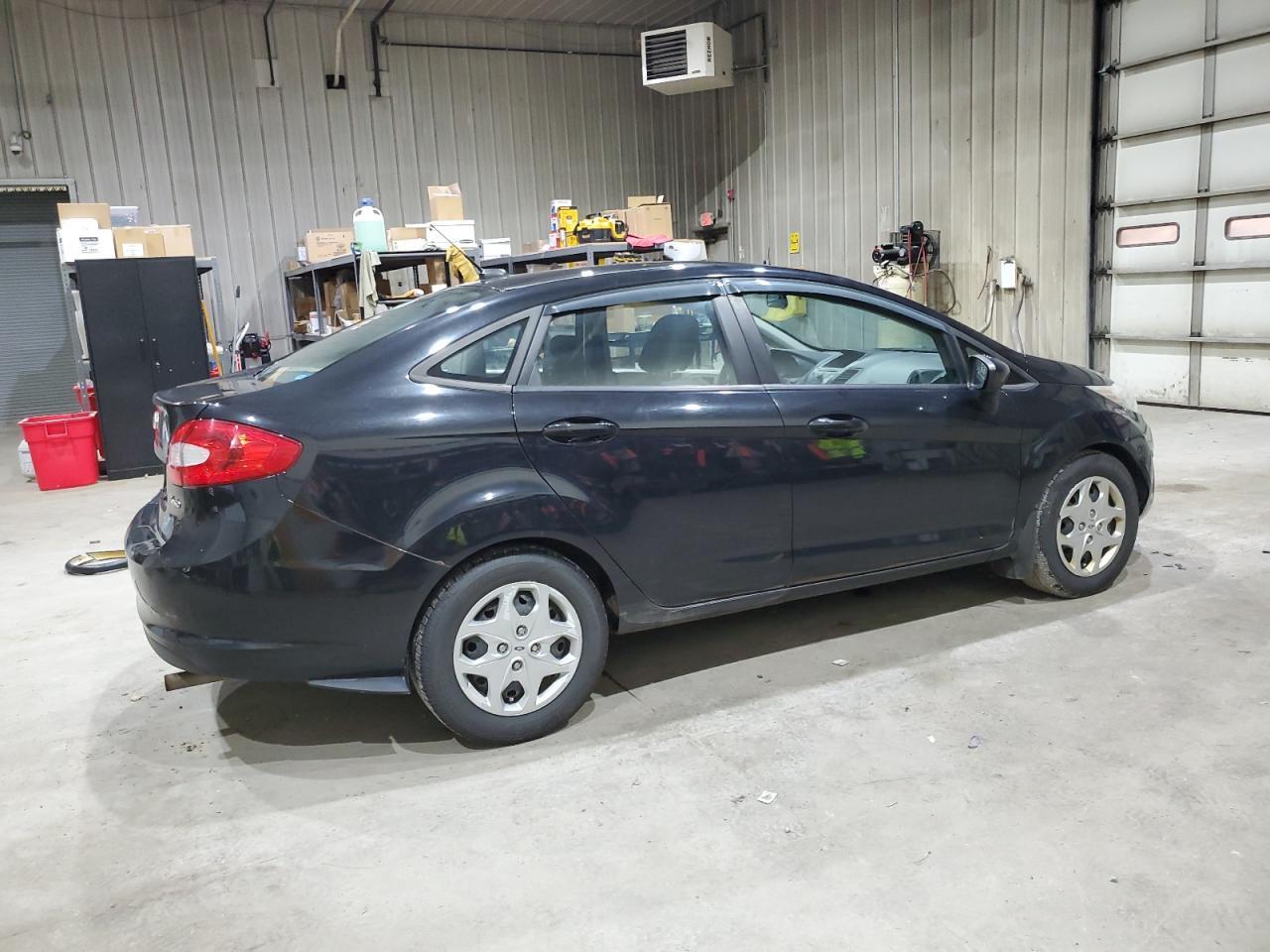 2013 FORD Fiesta