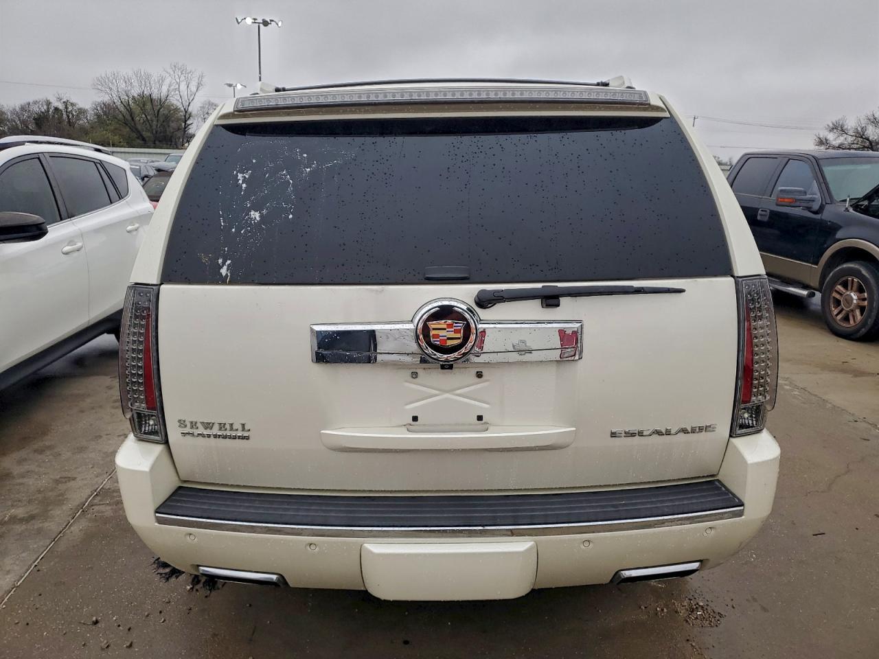 2013 CADILLAC ESCALADE