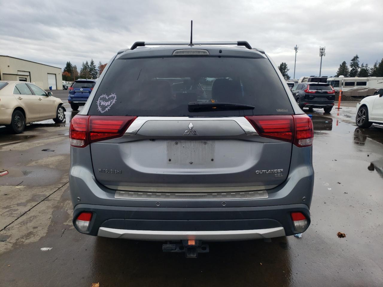 2016 MITSUBISHI outlander