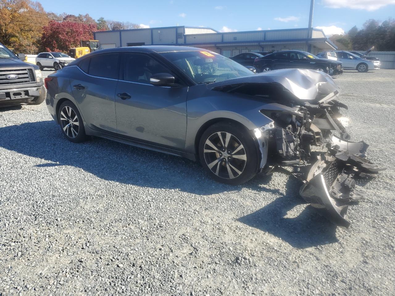 2017 NISSAN Maxima