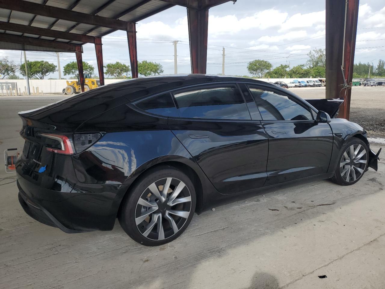 2025 TESLA MODEL 3