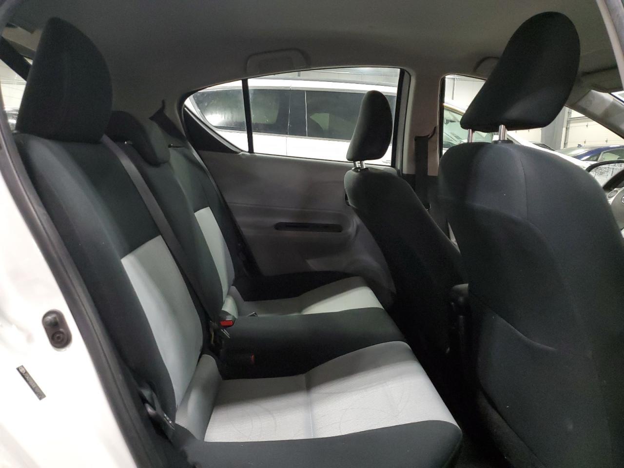 2014 TOYOTA Prius c