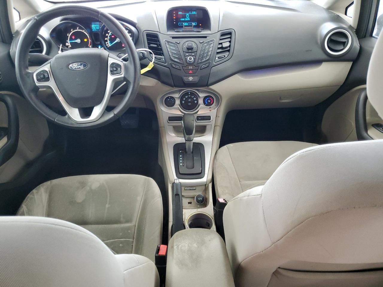 2014 FORD Fiesta
