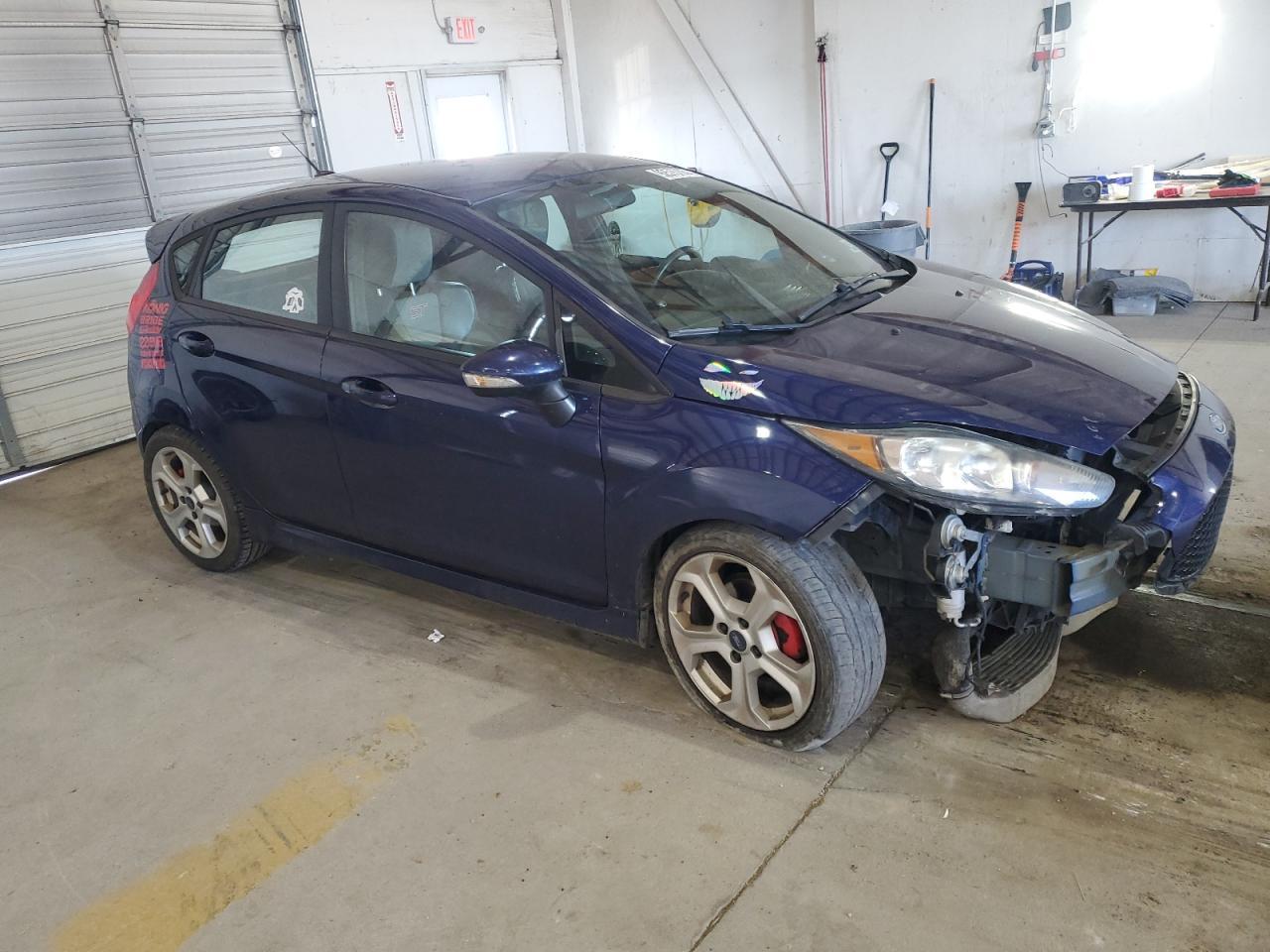 2016 FORD Fiesta