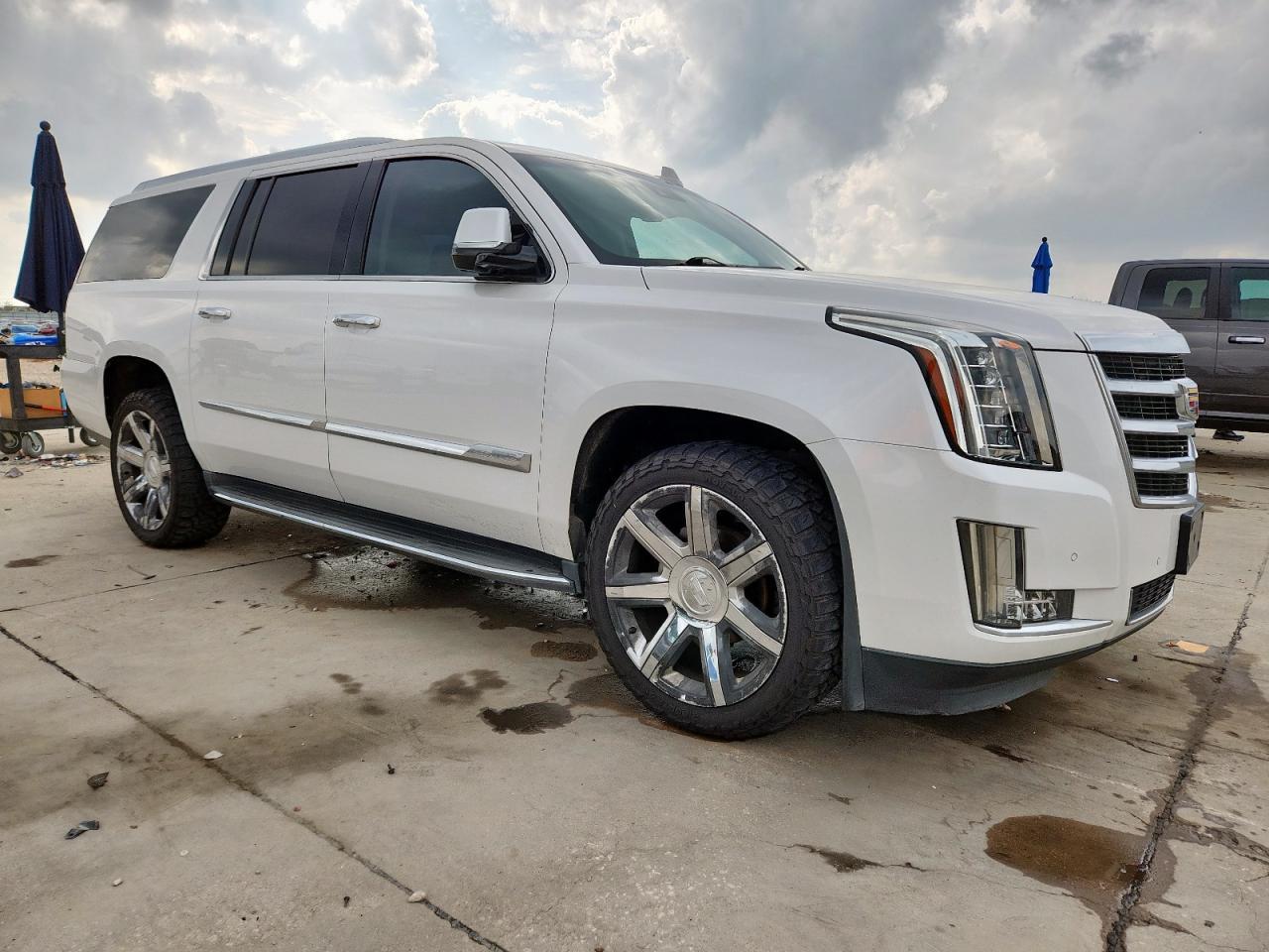 2016 CADILLAC Escalade ESV