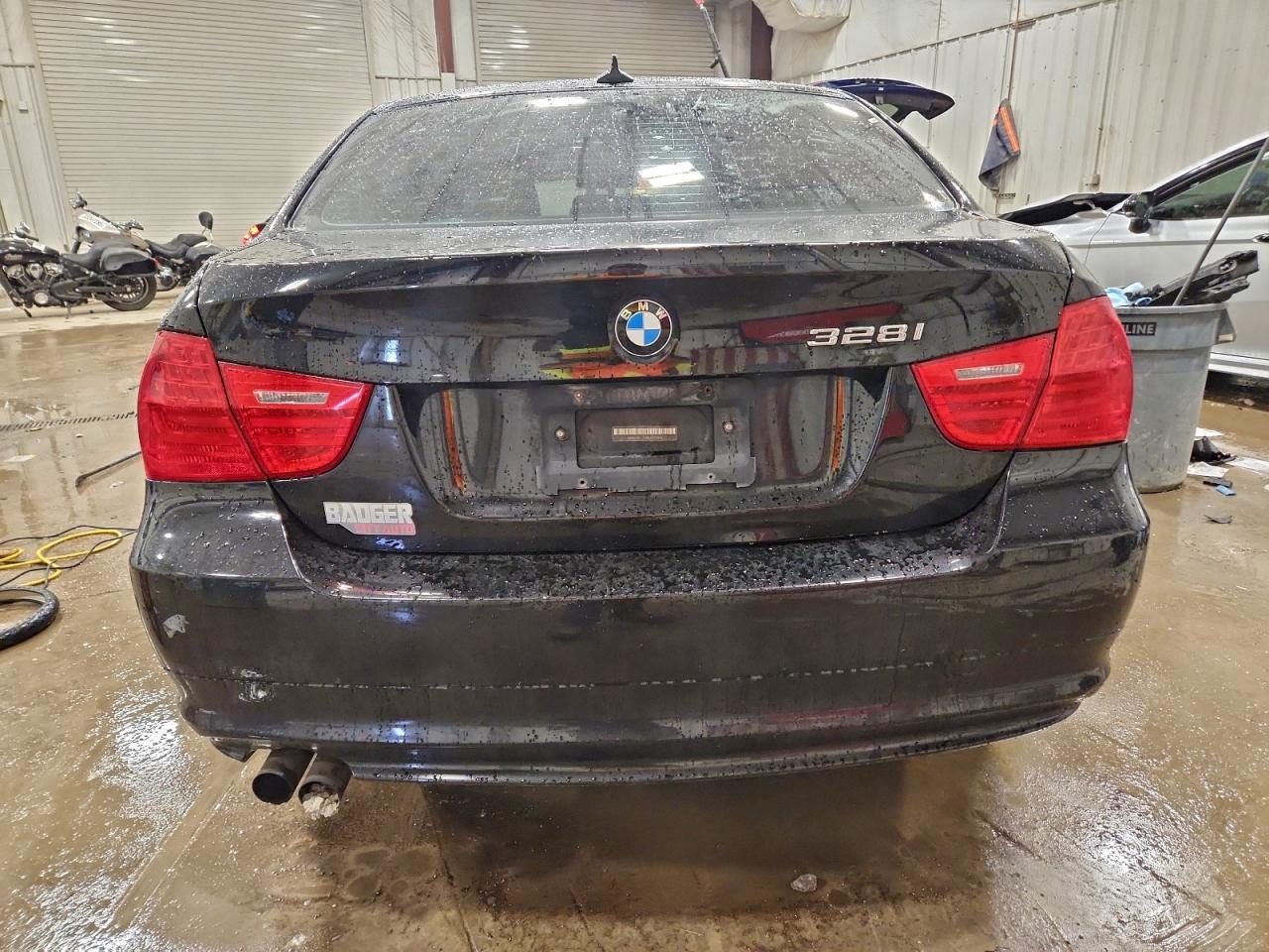 2011 BMW 3 SERIES