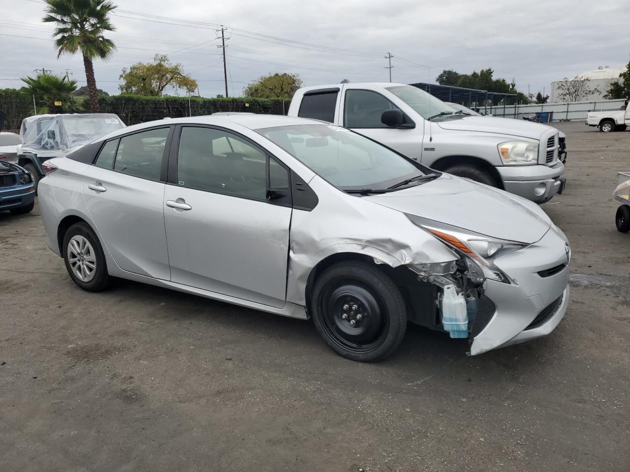 2016 TOYOTA PRIUS
