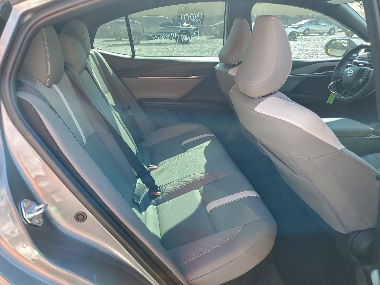 2025 TOYOTA CAMRY