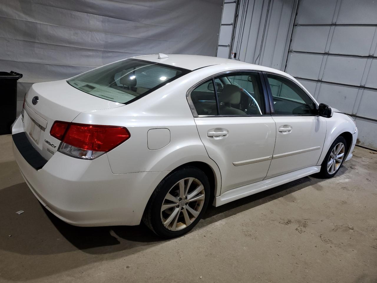 2014 SUBARU Legacy