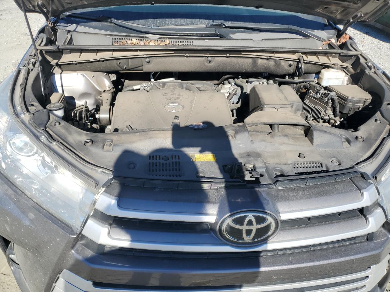 2019 TOYOTA HIGHLANDER