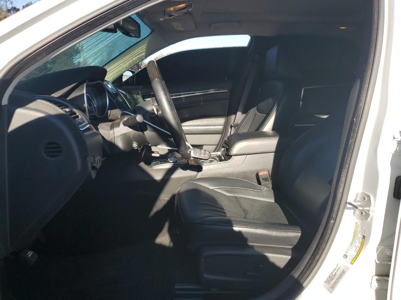 2015 CHRYSLER 300