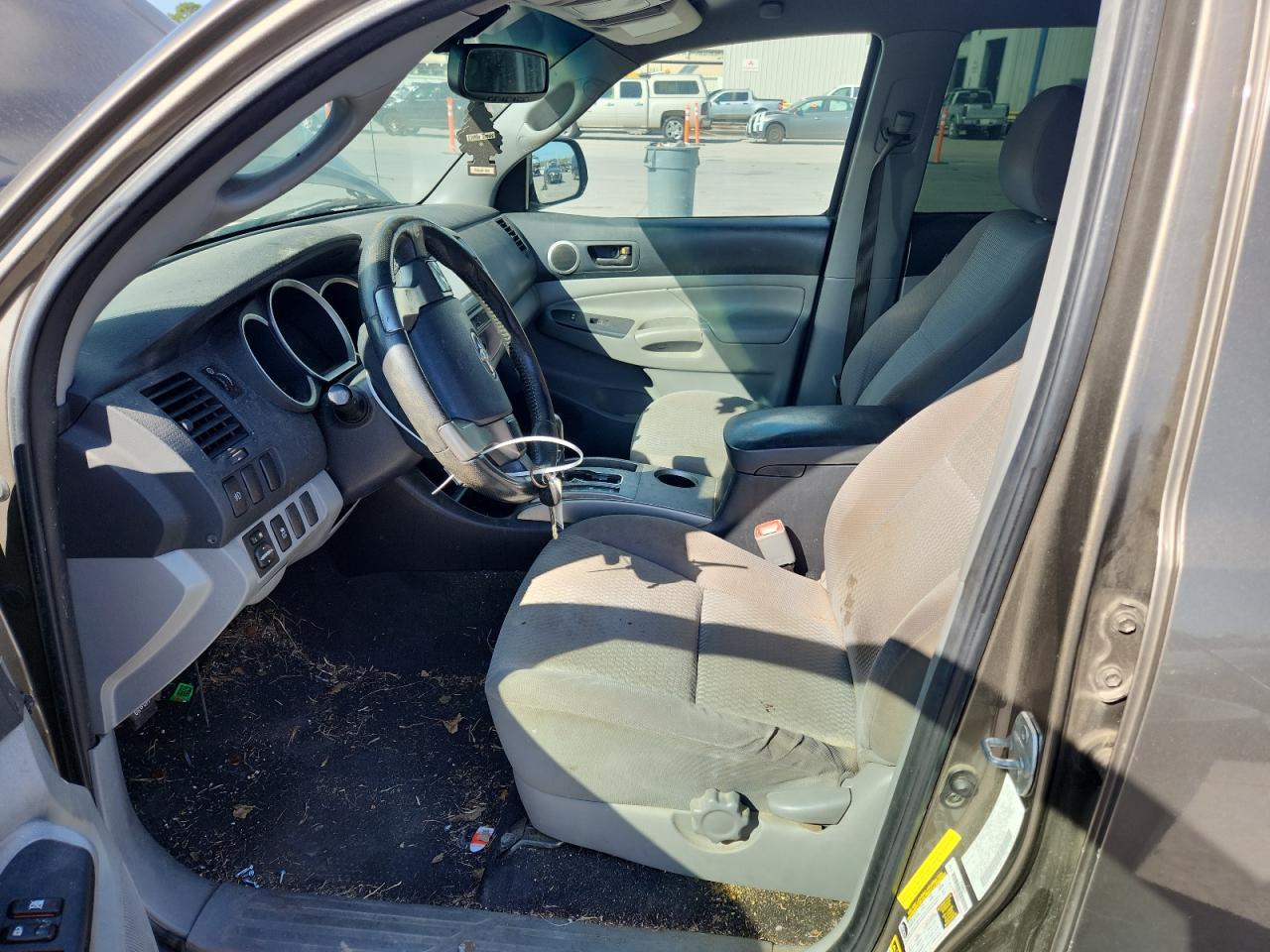 2012 TOYOTA TACOMA