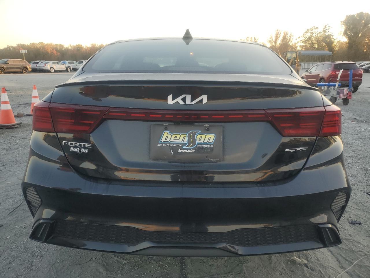 2023 KIA FORTE