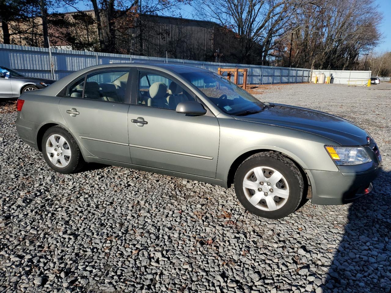2010 HYUNDAI SONATA