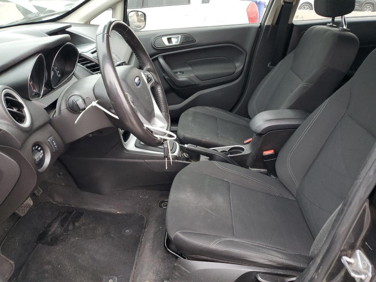 2016 FORD Fiesta