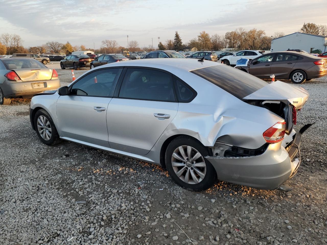 2013 VOLKSWAGEN Passat