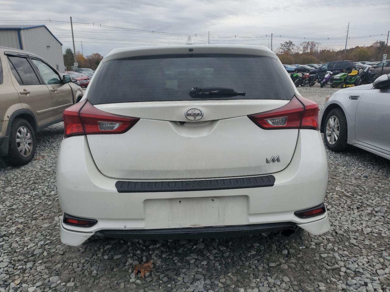 2016 TOYOTA SCION