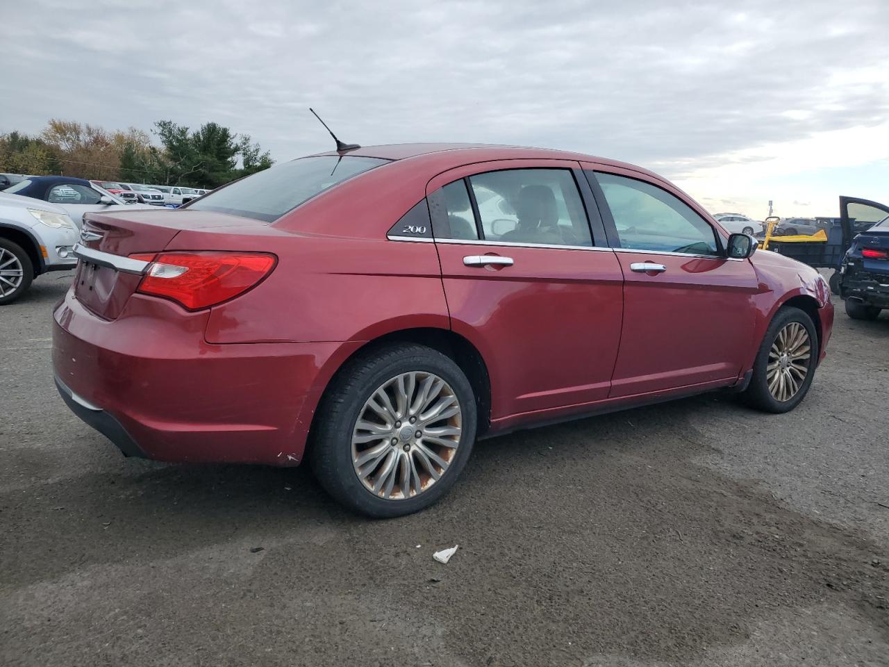 2011 CHRYSLER 200