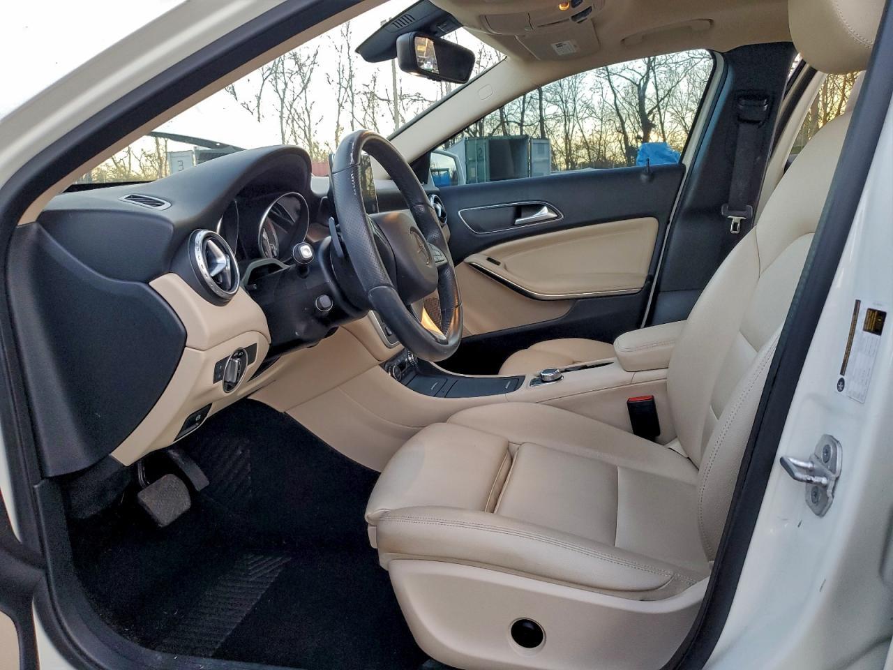 2016 MERCEDES-BENZ GLA-Class