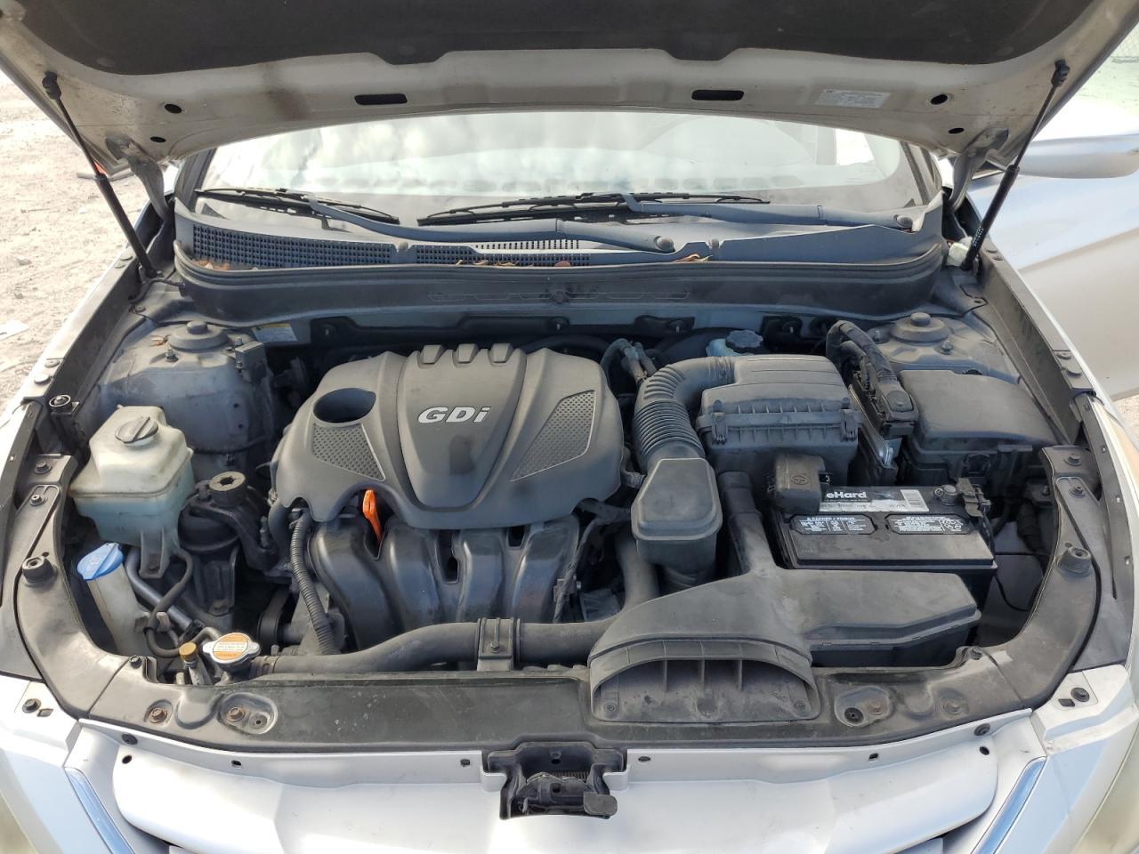 2011 HYUNDAI SONATA