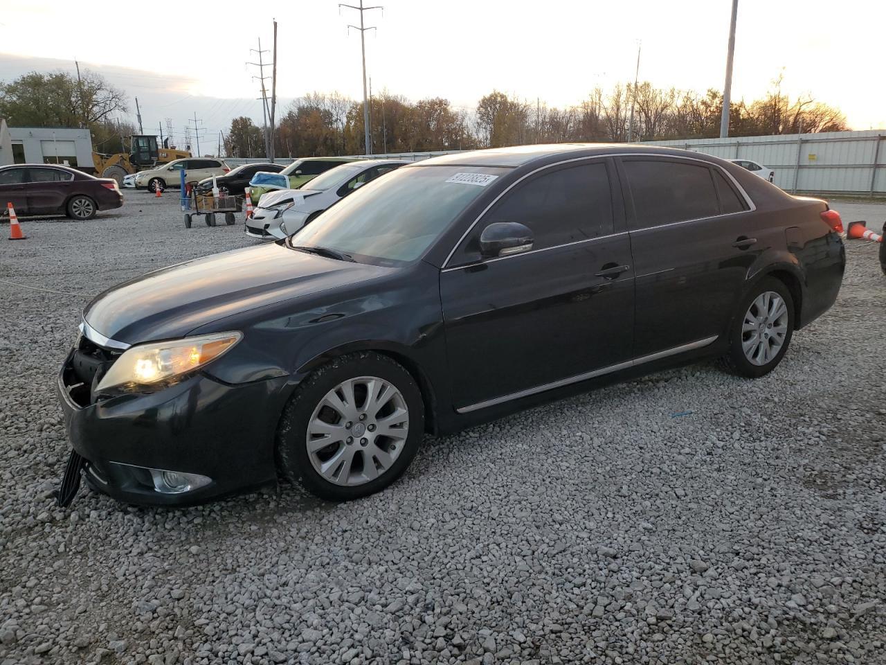 2011 TOYOTA Avalon