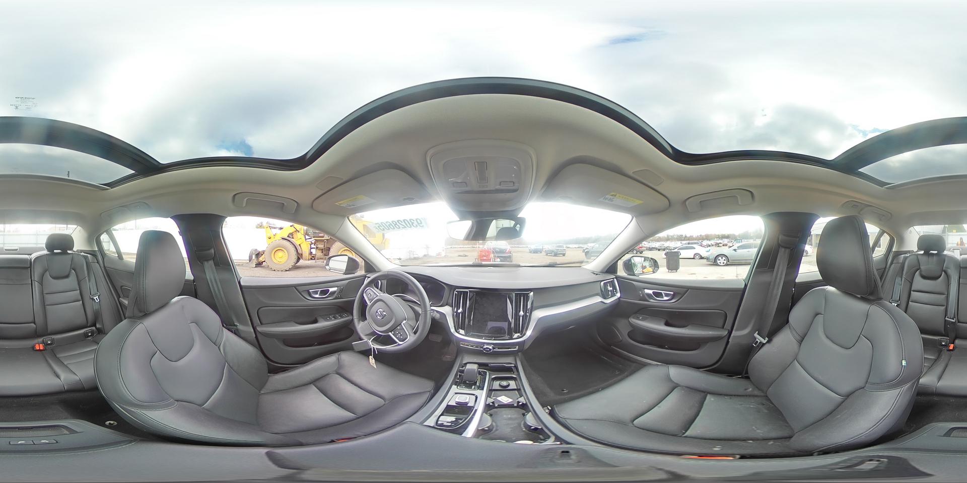 2025 VOLVO S60