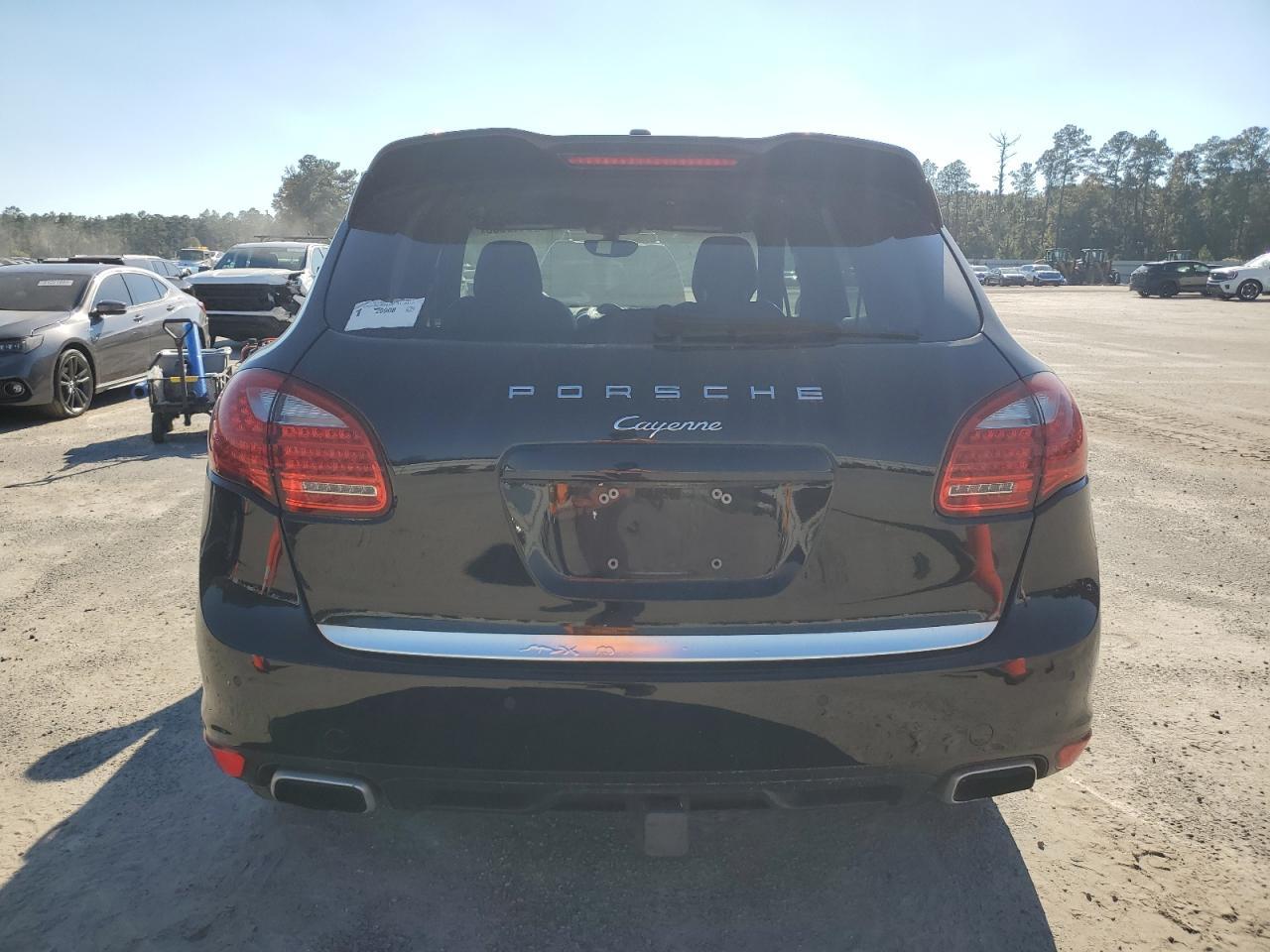 2014 PORSCHE CAYENNE