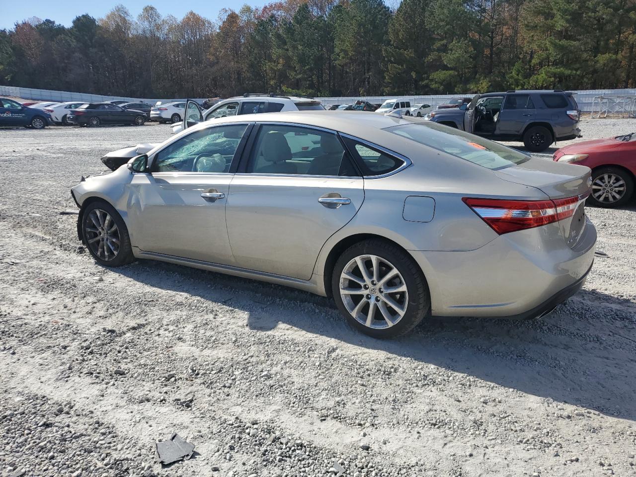 2013 TOYOTA Avalon