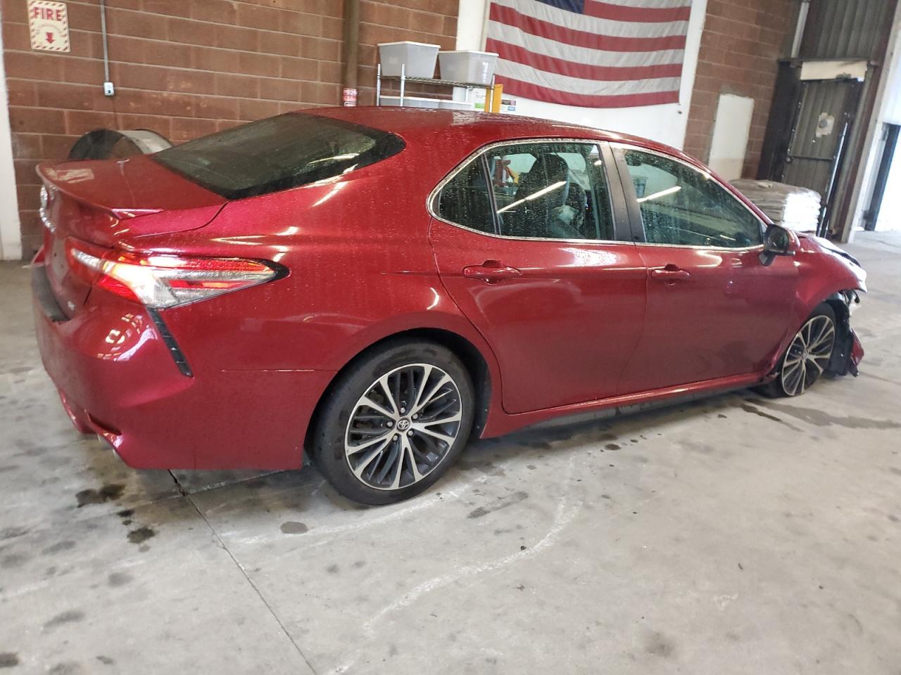 2018 TOYOTA CAMRY