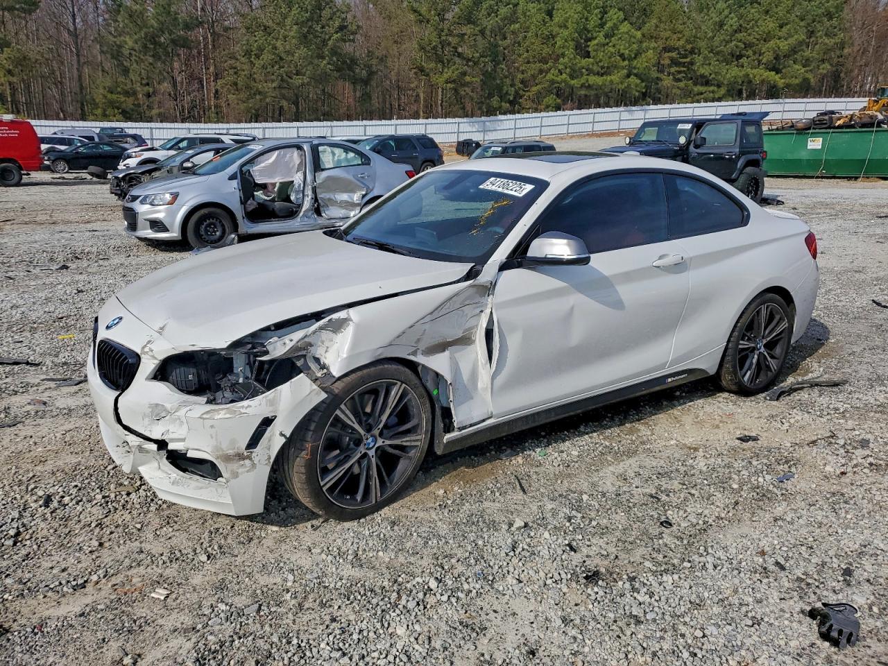 2016 BMW M235i