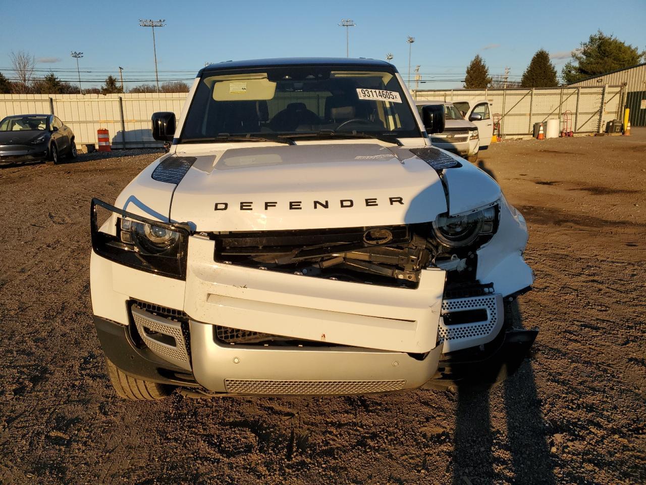 2022 LAND ROVER Defender