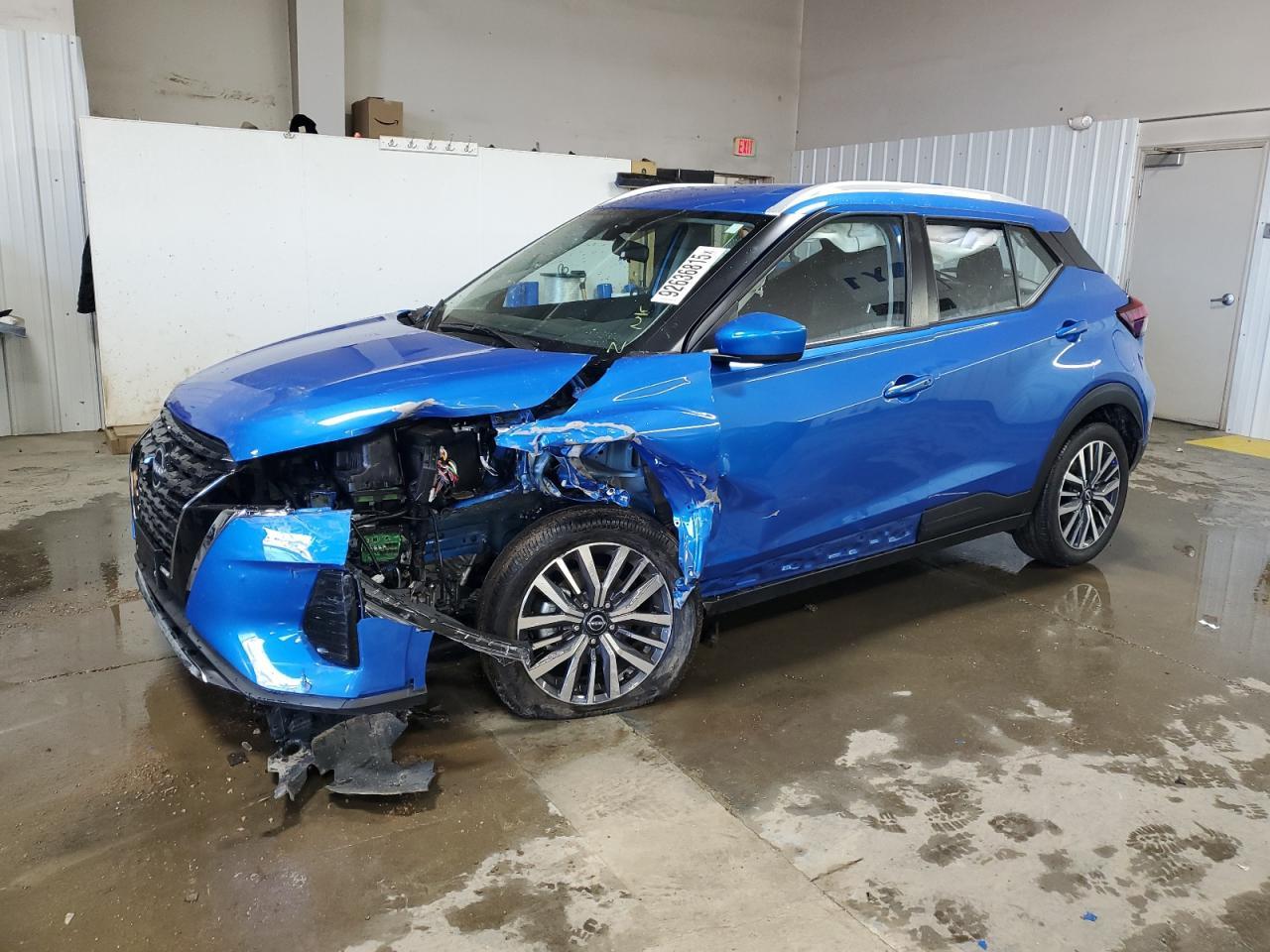 2024 NISSAN KICKS