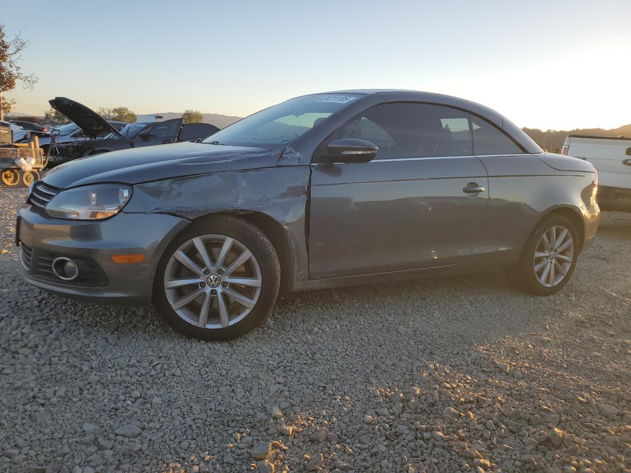 2013 VOLKSWAGEN EOS