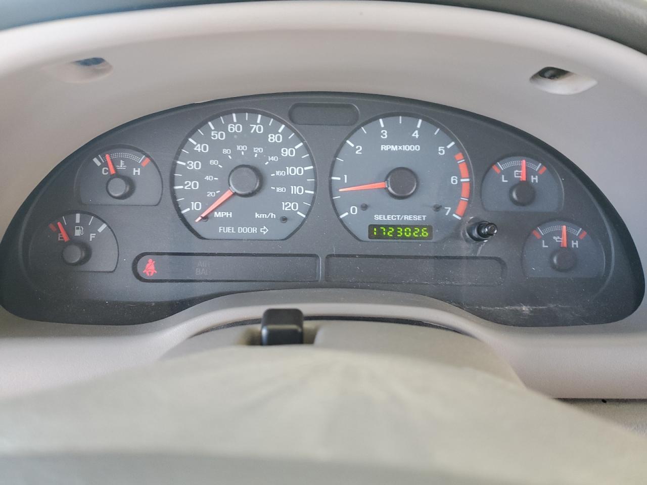 2004 FORD MUSTANG