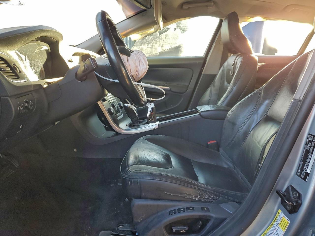 2013 VOLVO S60