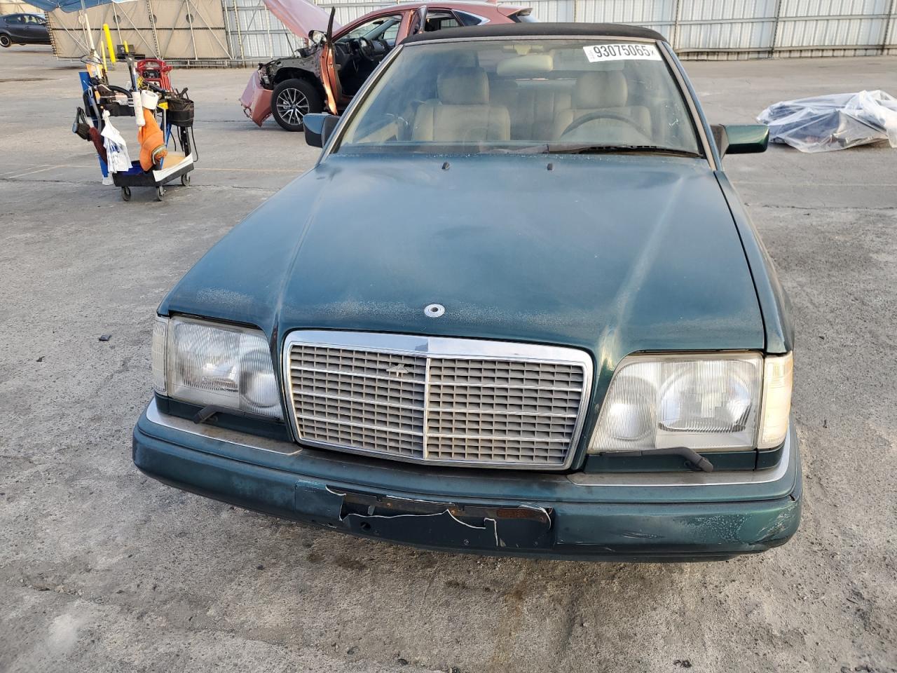 1995 MERCEDES-BENZ E-Class