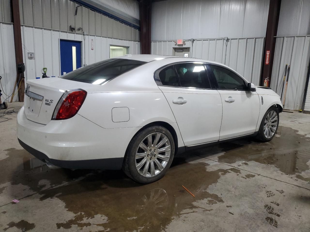 2011 LINCOLN MKS