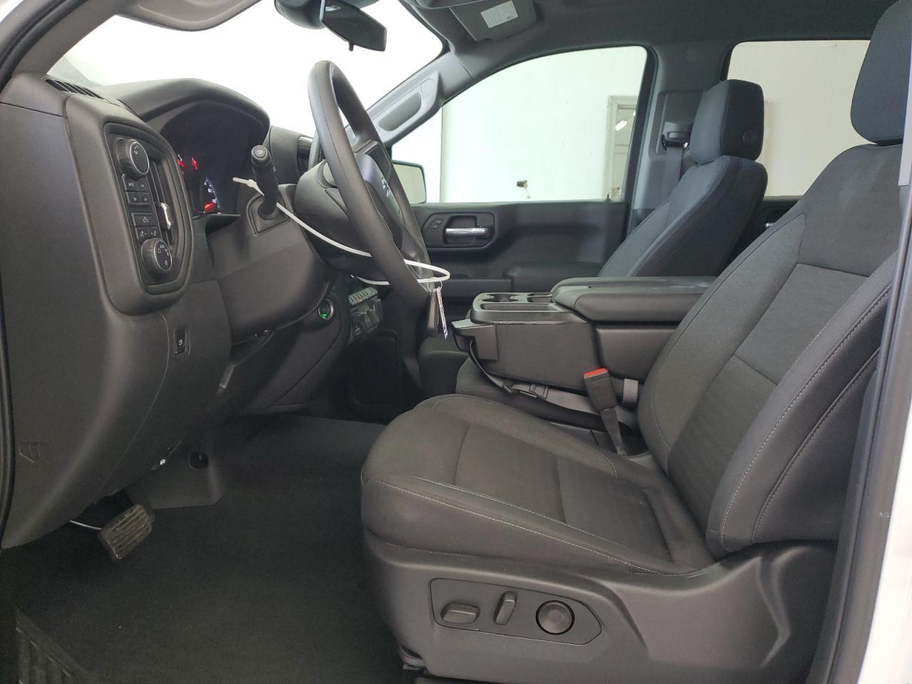 2025 CHEVROLET Silverado