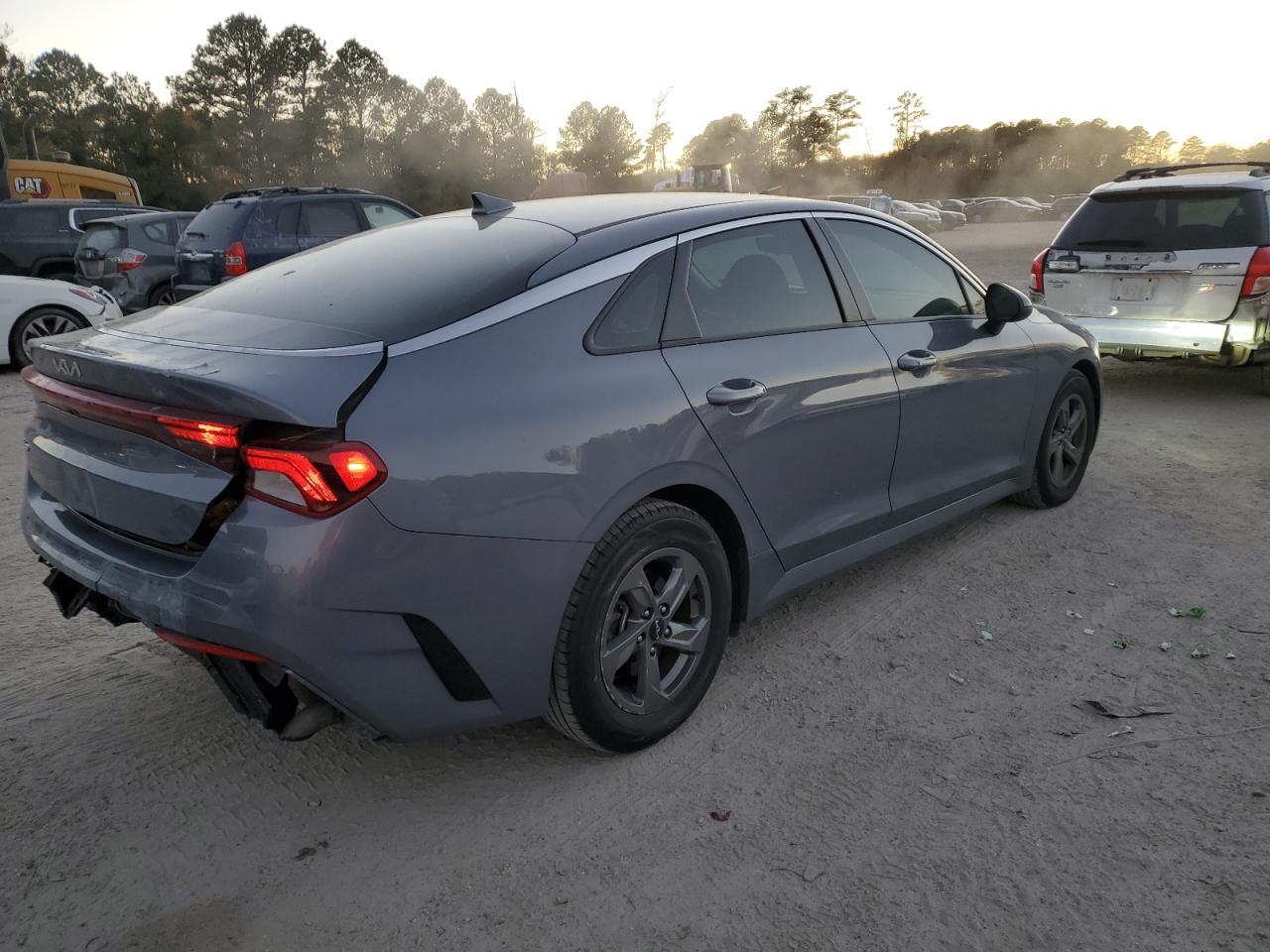 2022 KIA K5