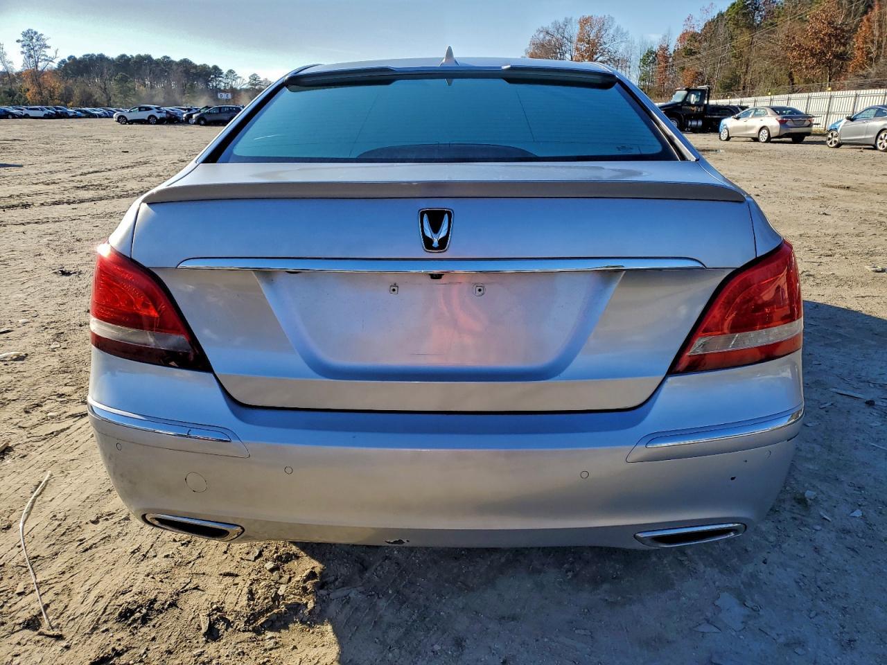 2011 HYUNDAI Equus