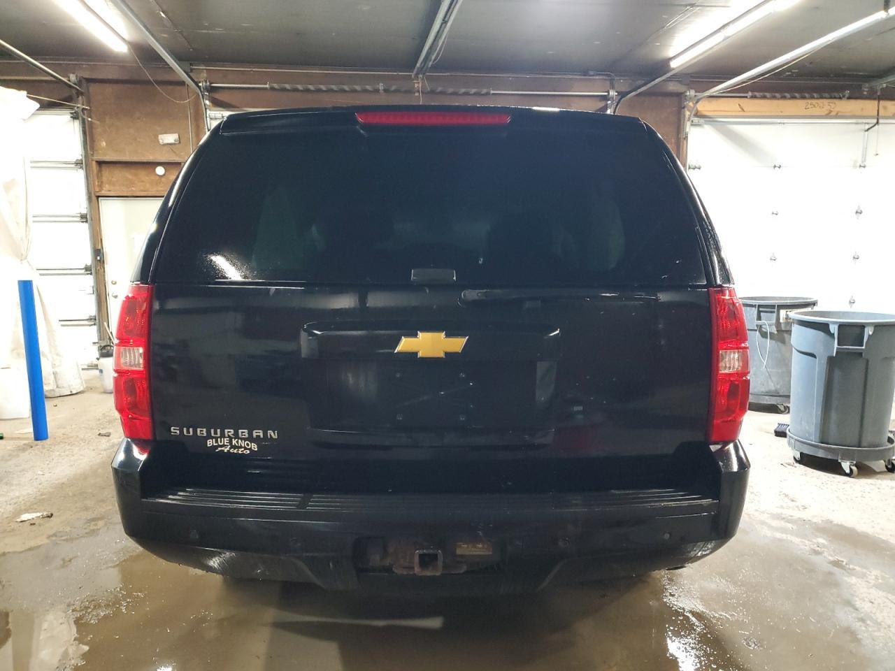 2013 CHEVROLET Suburban