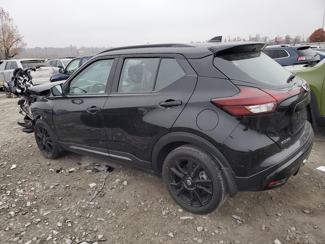 2021 NISSAN KICKS