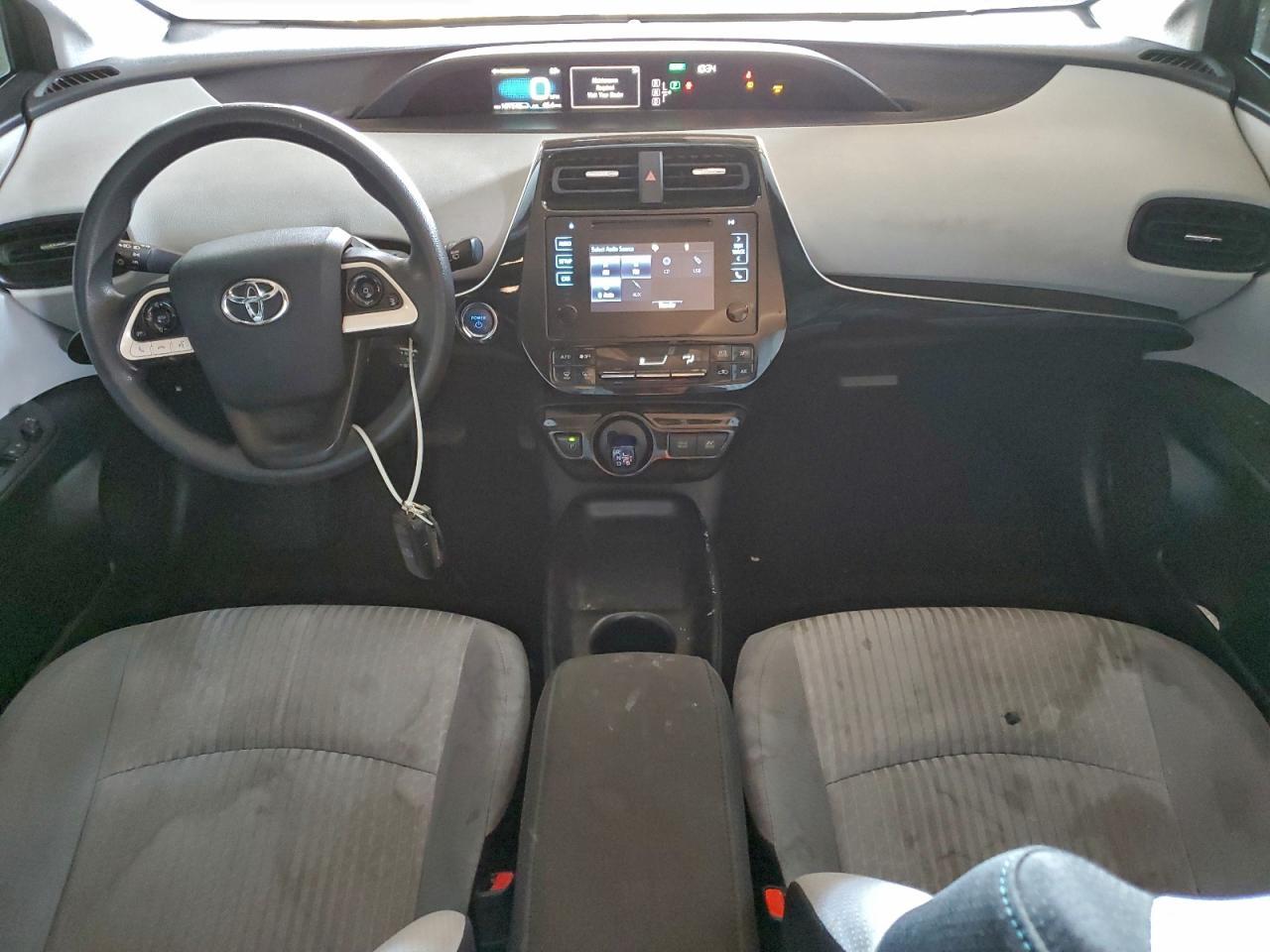 2016 TOYOTA PRIUS