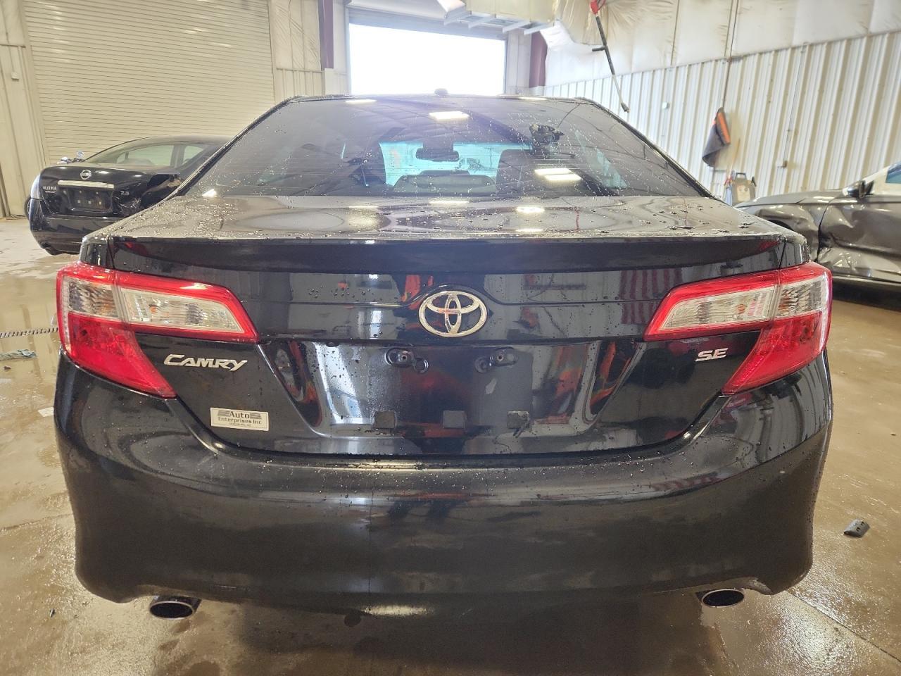 2014 TOYOTA CAMRY