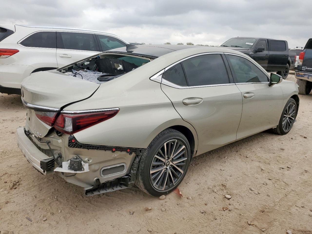 2022 LEXUS ES 350