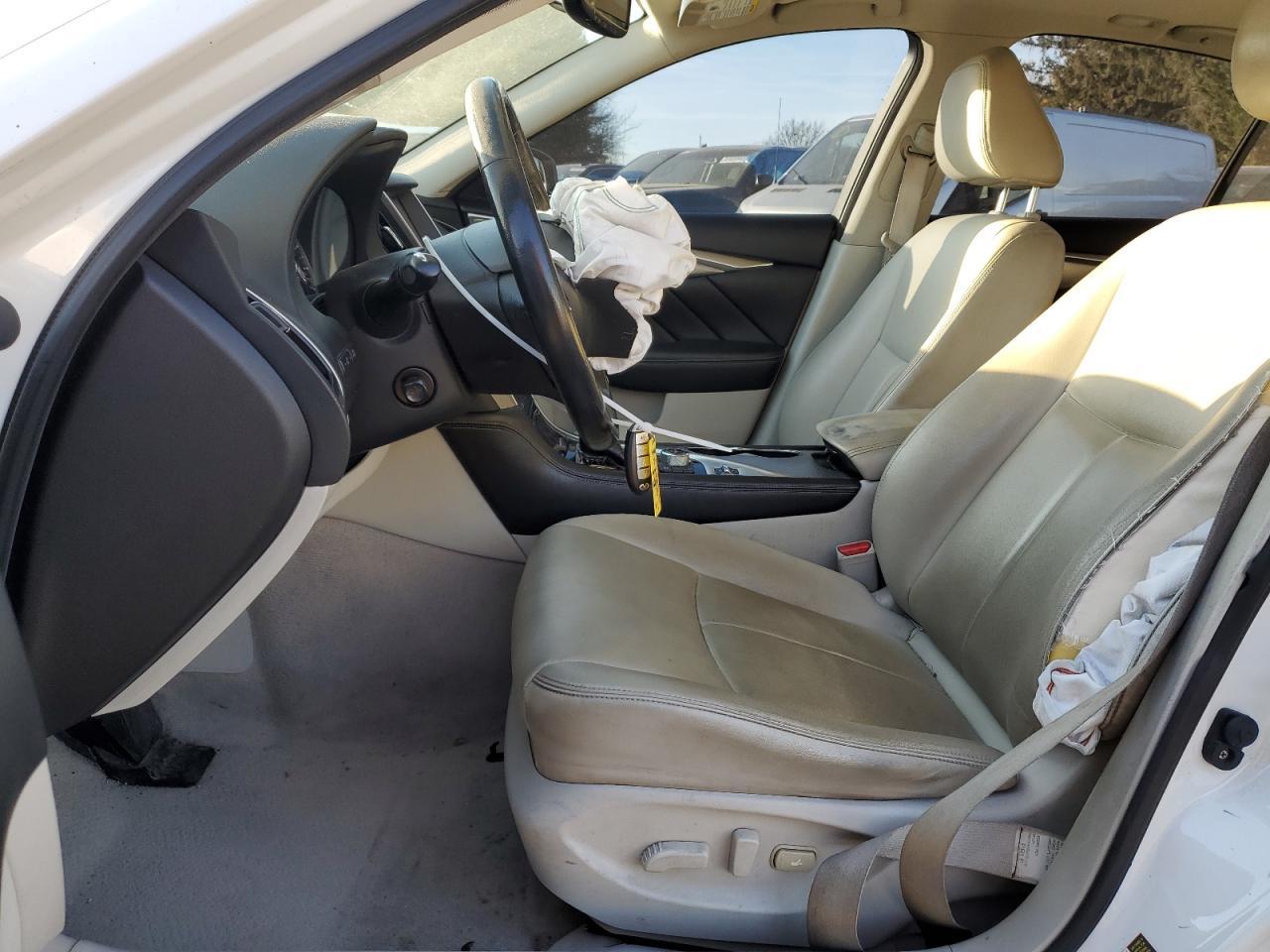 2016 INFINITI Q50